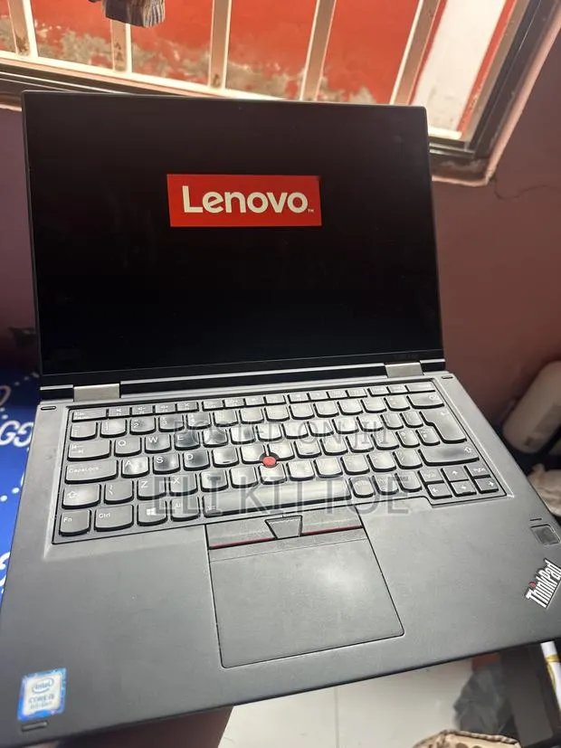 Laptop Lenovo ThinkPad X1 Yoga 8GB Intel Core i5 SSD 128GB · Photo 1