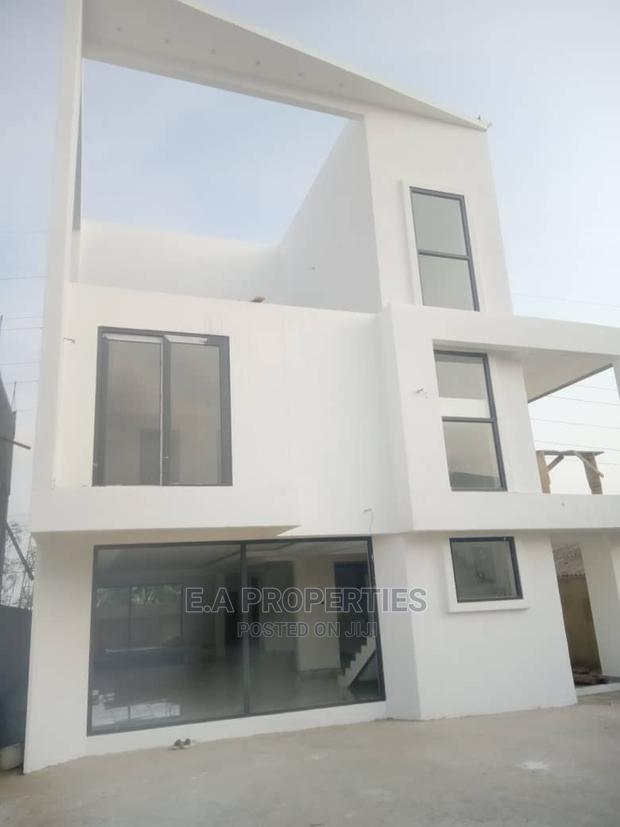 4bdrm House in E a Properties, Ability for Sale · Photo 1