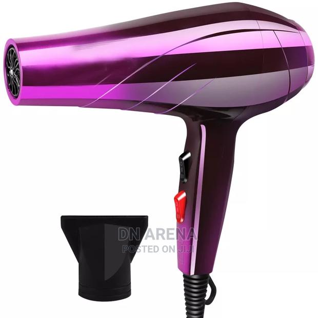 Professional 220v and 1000w Hairdryer · Photo 2