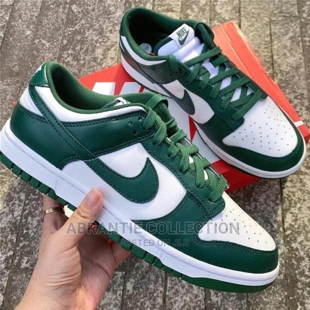 Nike SB Dunk Low Pro Green/White · Photo 1