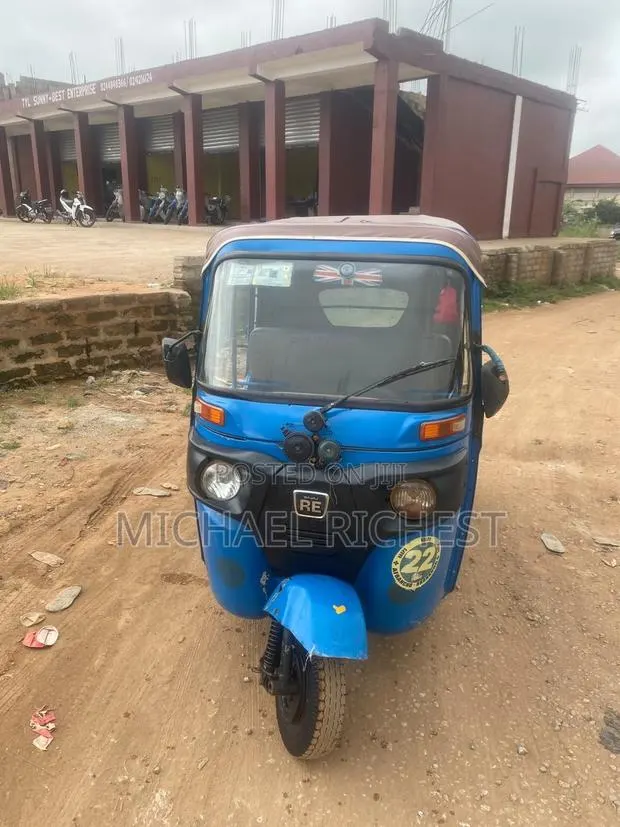 Bajaj RE 2025 Blue · Photo 1