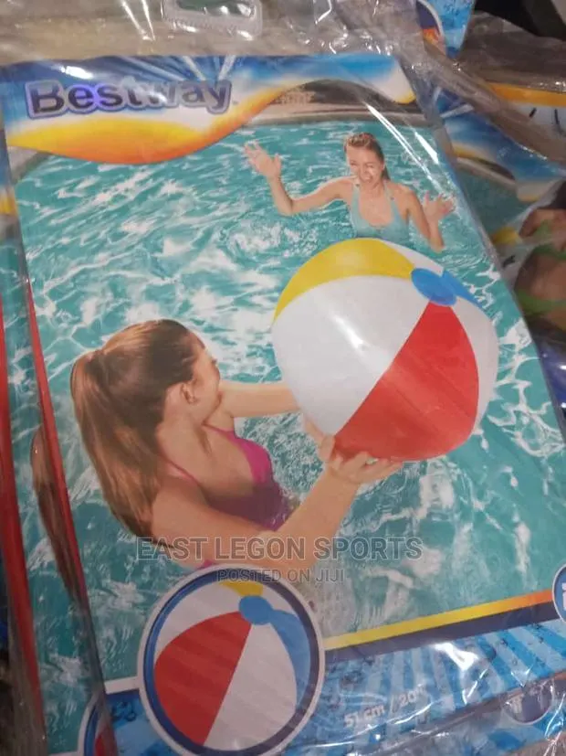 Swimming Pool Beach Ball · Photo 1