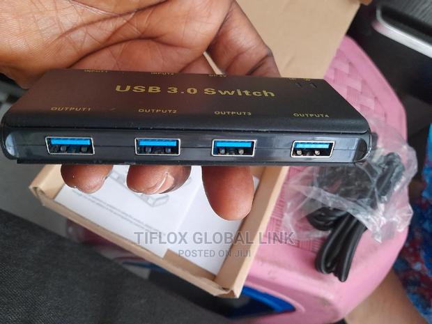 USB 3.0 Switch/Selector 2in 4out · Photo 3