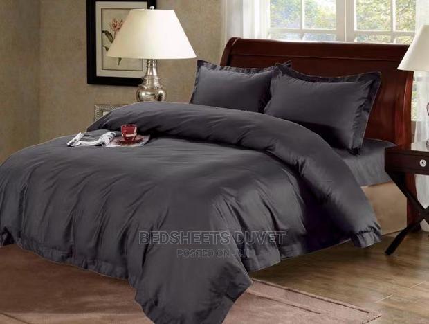 Grey Duvet · Photo 1