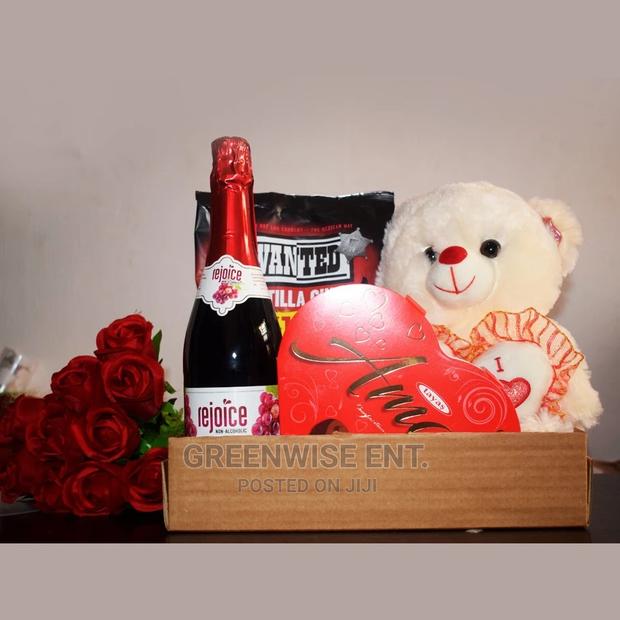Val's Day Gift Assortment With Teddy Bear · Photo 1