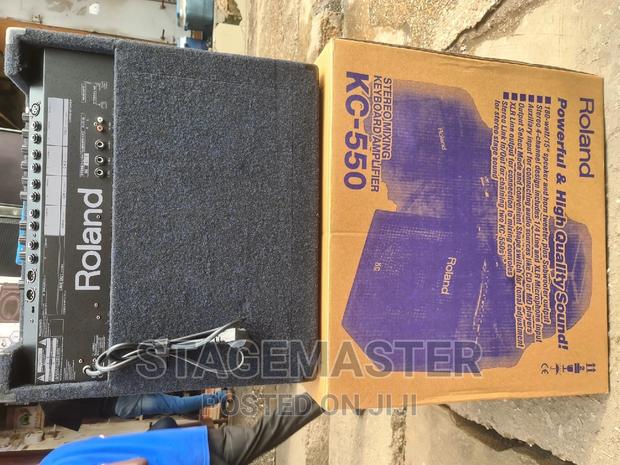 Roland Keyboard Combo Kc-550 · Photo 2