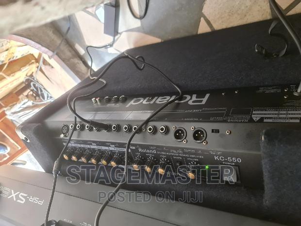 Roland Keyboard Combo Kc-550 · Photo 4