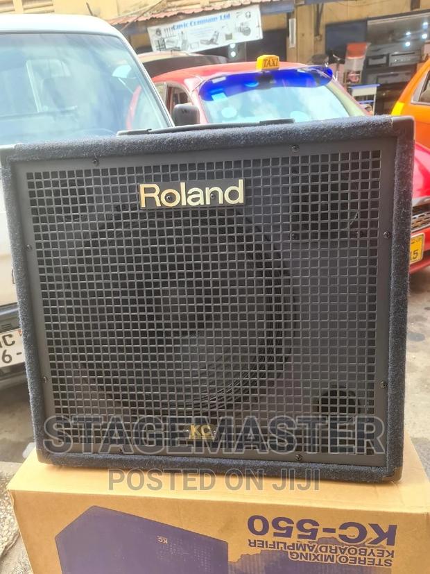 Roland Keyboard Combo Kc-550 · Photo 3