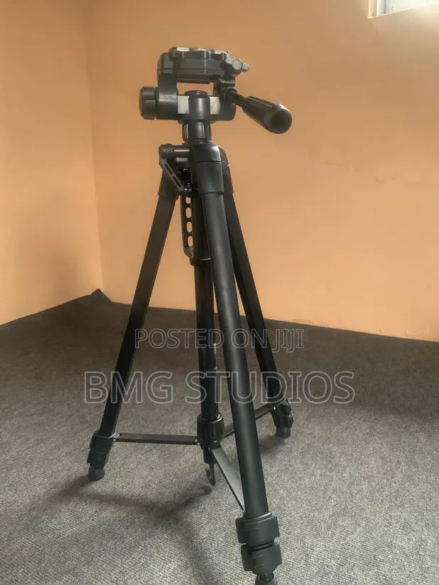 Tripod for Sale · Photo 1