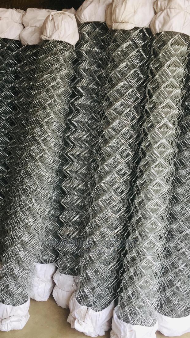 Galvanized Chainlink Wire Mesh Fence · Photo 6