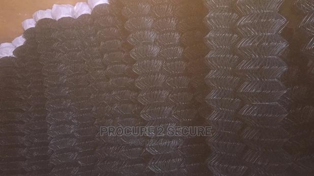 Coated Chainlink Wire Mesh Fence · Photo 3