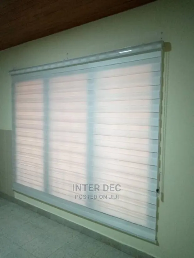 Window Curtains Blinds · Photo 1