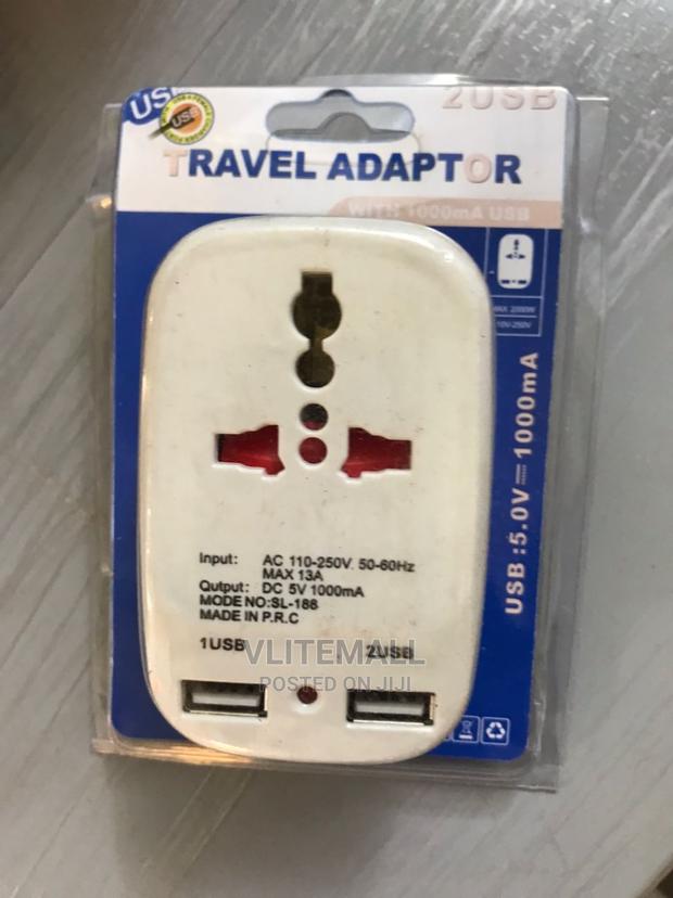USB Travel Adaptor · Photo 1