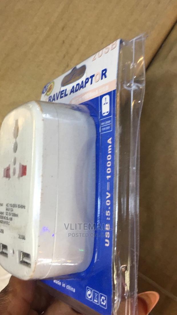 USB Travel Adaptor · Photo 2