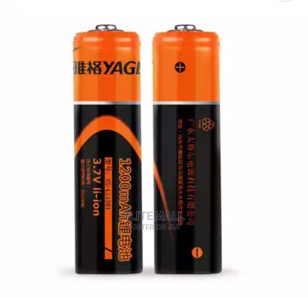 YAGE 3.7V Rechargeable Battery · Photo 1
