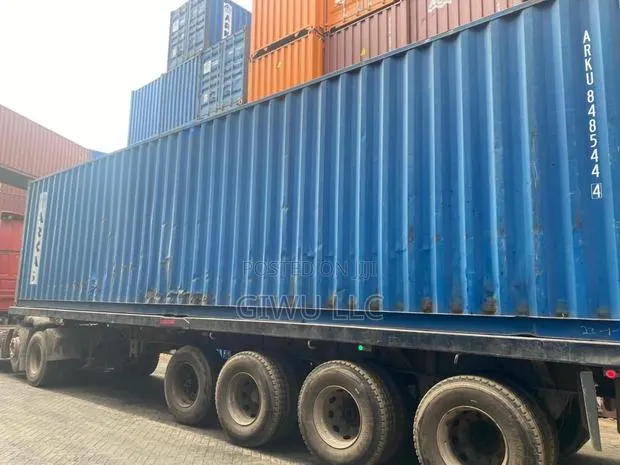 Containers · Photo 1