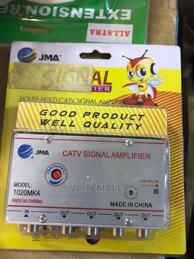CATV 4way Signal Amplifier · Photo 1