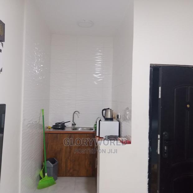 Beautiful Furnished 1 Bed Apartment at Lashibi(Ghc 650 a Day · Photo 5
