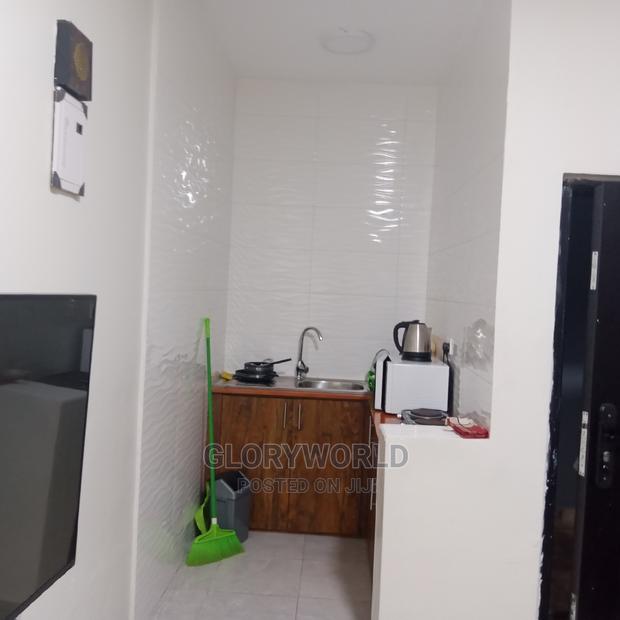 Beautiful Furnished 1 Bed Apartment at Lashibi(Ghc 650 a Day · Photo 4