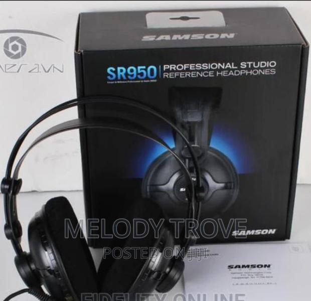 Samson Sr950 Studio Headphones · Photo 3
