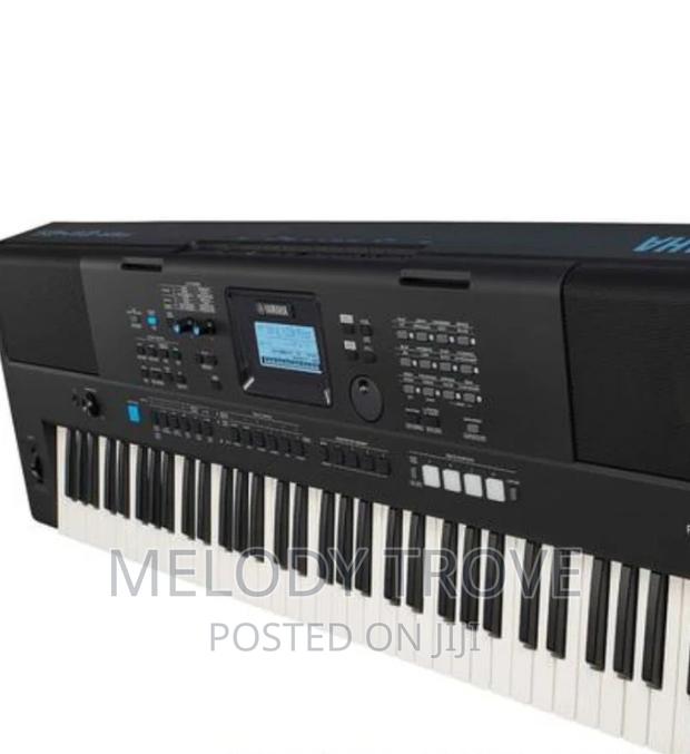 Yamaha Psr-Ew425 76-Key Portable Arranger · Photo 2