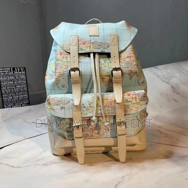 Original Leather Backpack · Photo 4
