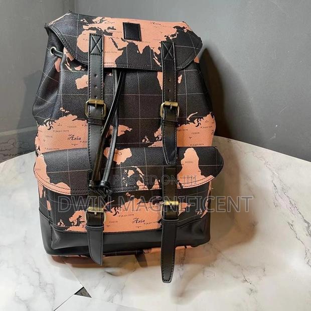 Original Leather Backpack · Photo 3