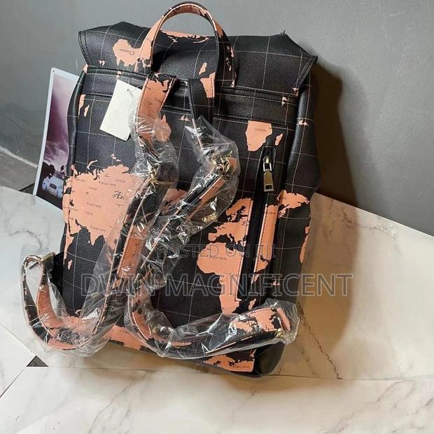 Original Leather Backpack · Photo 2