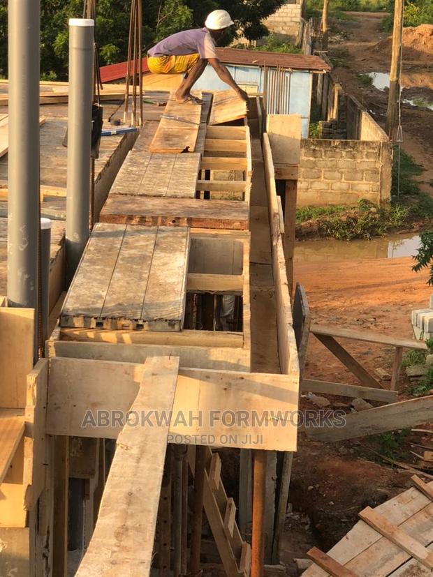 Props/Scaffolds/Bamboo/Metals/Decking /Formwork · Photo 6