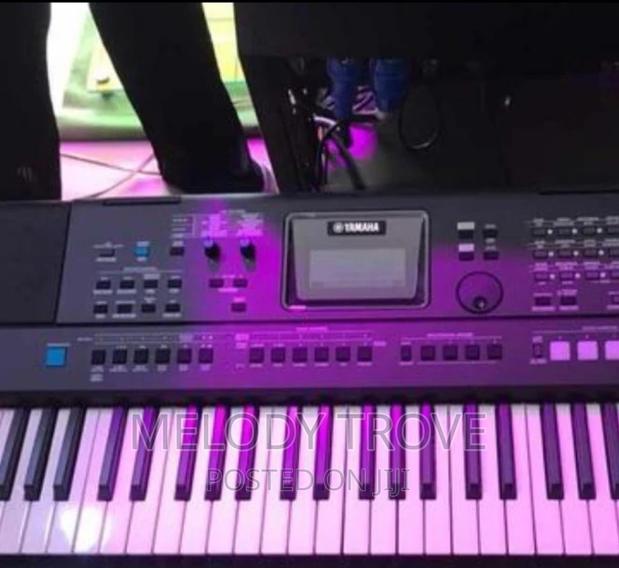 Yamaha PSR-473 · Photo 2