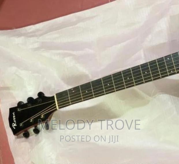 Rosen G-15c Acoustic Guitar · Photo 2