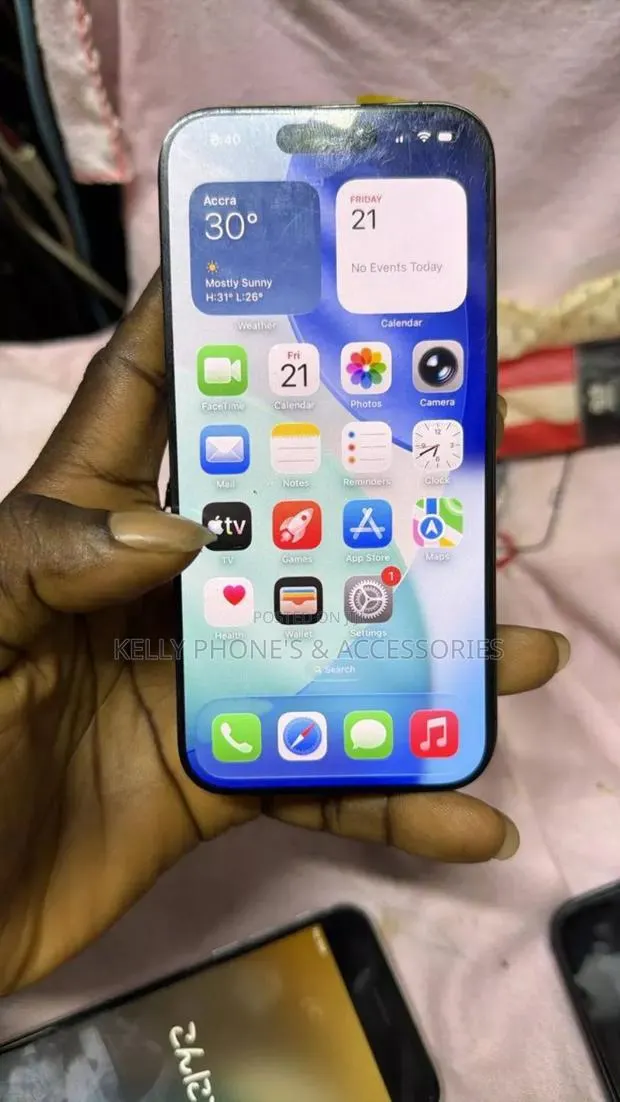 Apple iPhone 15 Pro 256 GB Purple · Photo 1