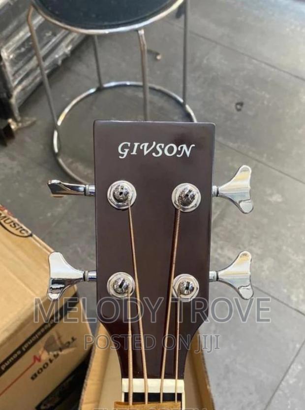 Givson Bass Guitar · Photo 4