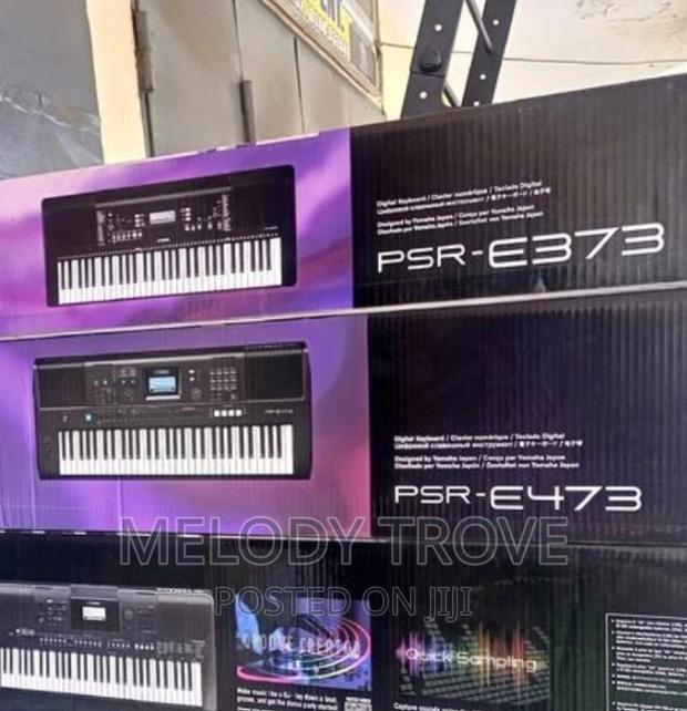 Yamaha Psr-373 Keyboard · Photo 1