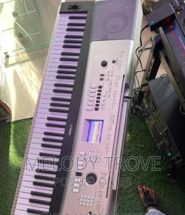 Yamaha DGX 670B 88 Key Weighted Digital Piano · Photo 1