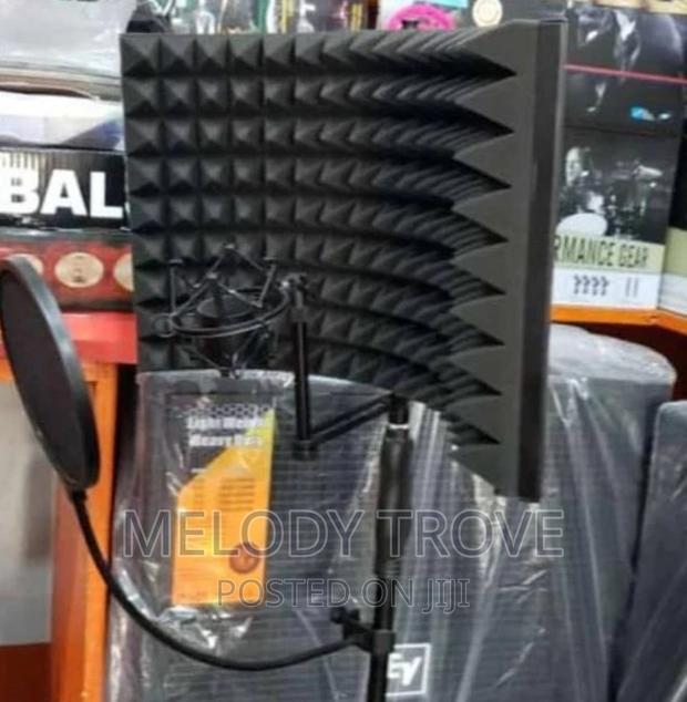 Microphone Shield, Stand And Pop-filter Combo · Photo 1