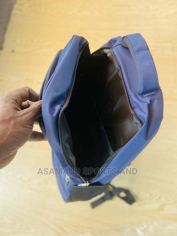 Original Bag at Cool Price · Photo 3