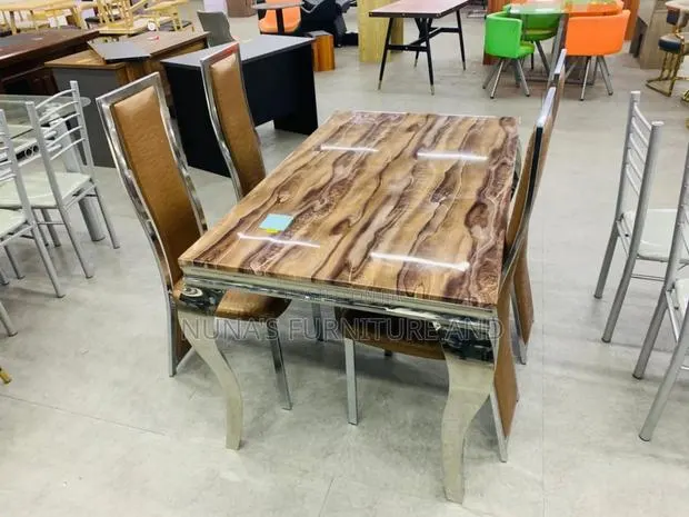 Diningset / Dining Table · Photo 1