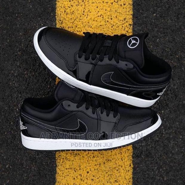 Jordan Retro 1 Low SE All Stars · Photo 1