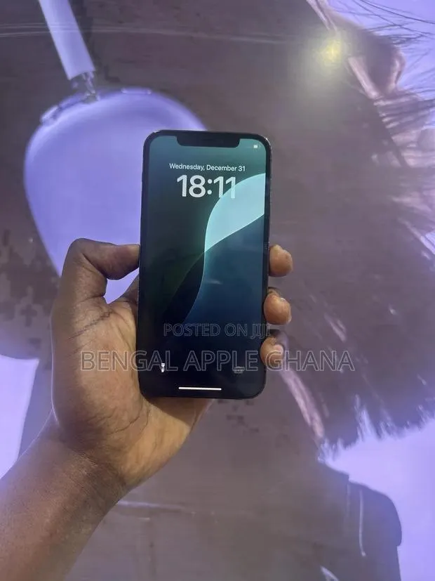 Apple iPhone 12 Pro 128 GB Black · Photo 1