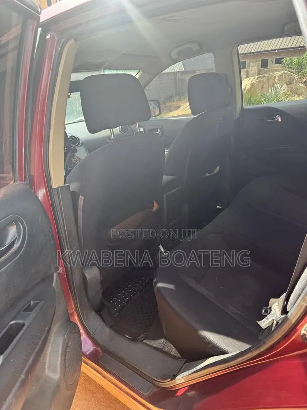 Nissan Rogue SV 2011 Red · Photo 1
