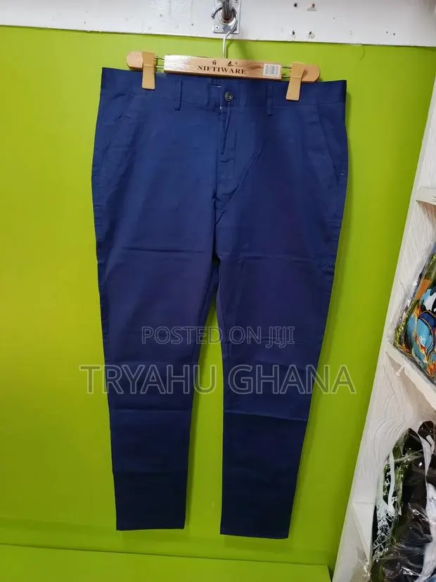 Polo Khaki Trousers For Smooth Feel · Photo 1