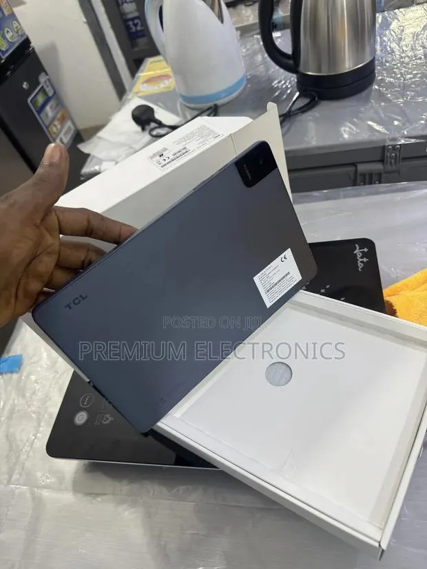 New TCL Tab 10L 64 GB Black · Photo 1