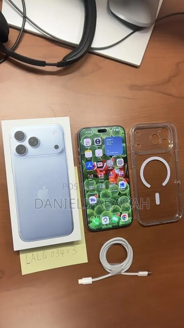 Apple iPhone 18 Pro Max 256 GB Blue · Photo 1