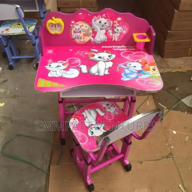 Kids Design Chair and Table · Photo 3