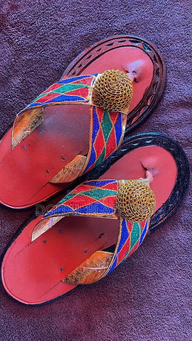 Classy Ahenema Slippers · Photo 1