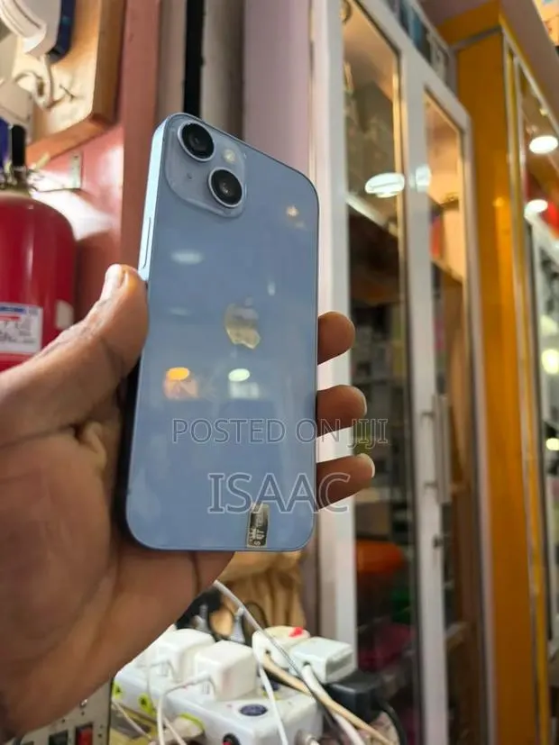 Apple iPhone 14 128 GB · Photo 1
