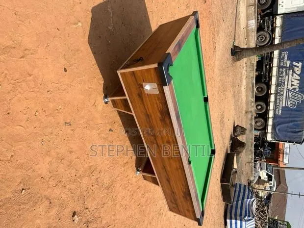 Standard Coin Operated Pool Table Set · Photo 1