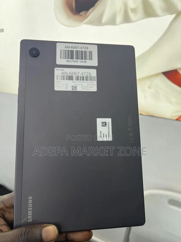 Samsung Galaxy Tab A8 10.5 (2021) 64 GB Gray · Photo 1