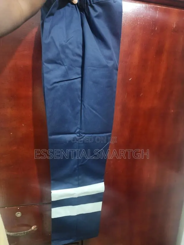 Reflective Safety Trousers · Photo 1